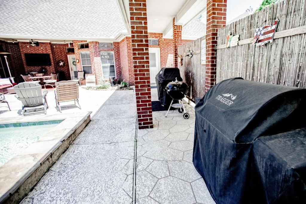 Pool Grills Billiards & Golf Access