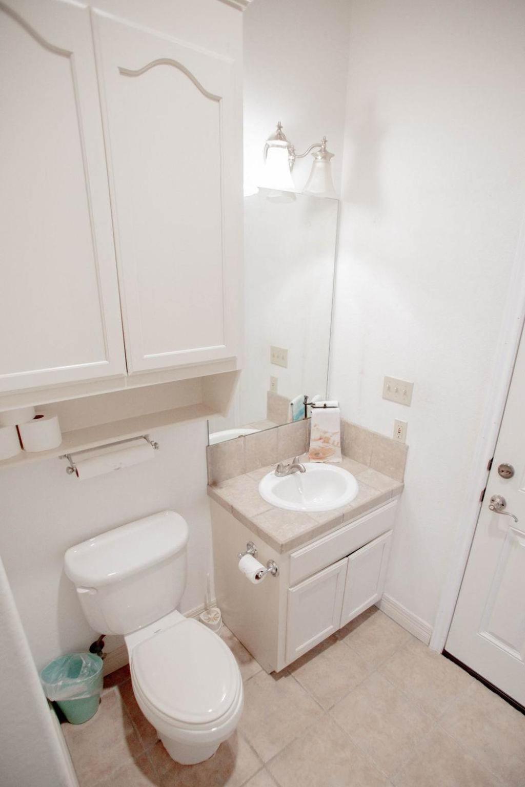 Apartment Pool Grills Billiards & Golf Access